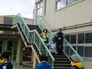 ペット同伴の避難者は２階へ