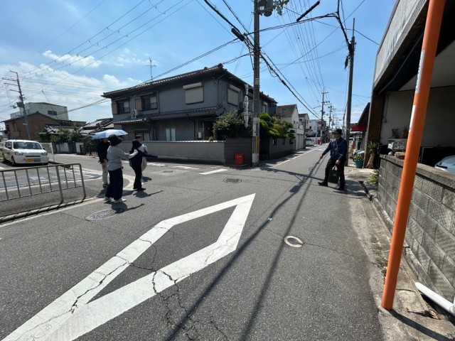 現地調査風景（三宅小学校）