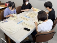 古文書調査の風景